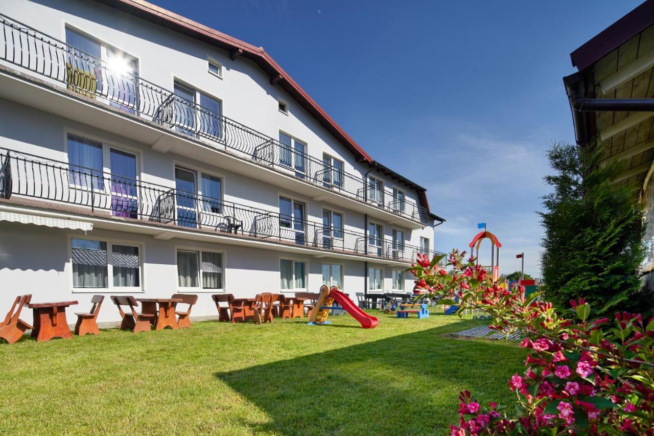Dworek Karwia U Ewy Wiosenna 10 Экстерьер фото